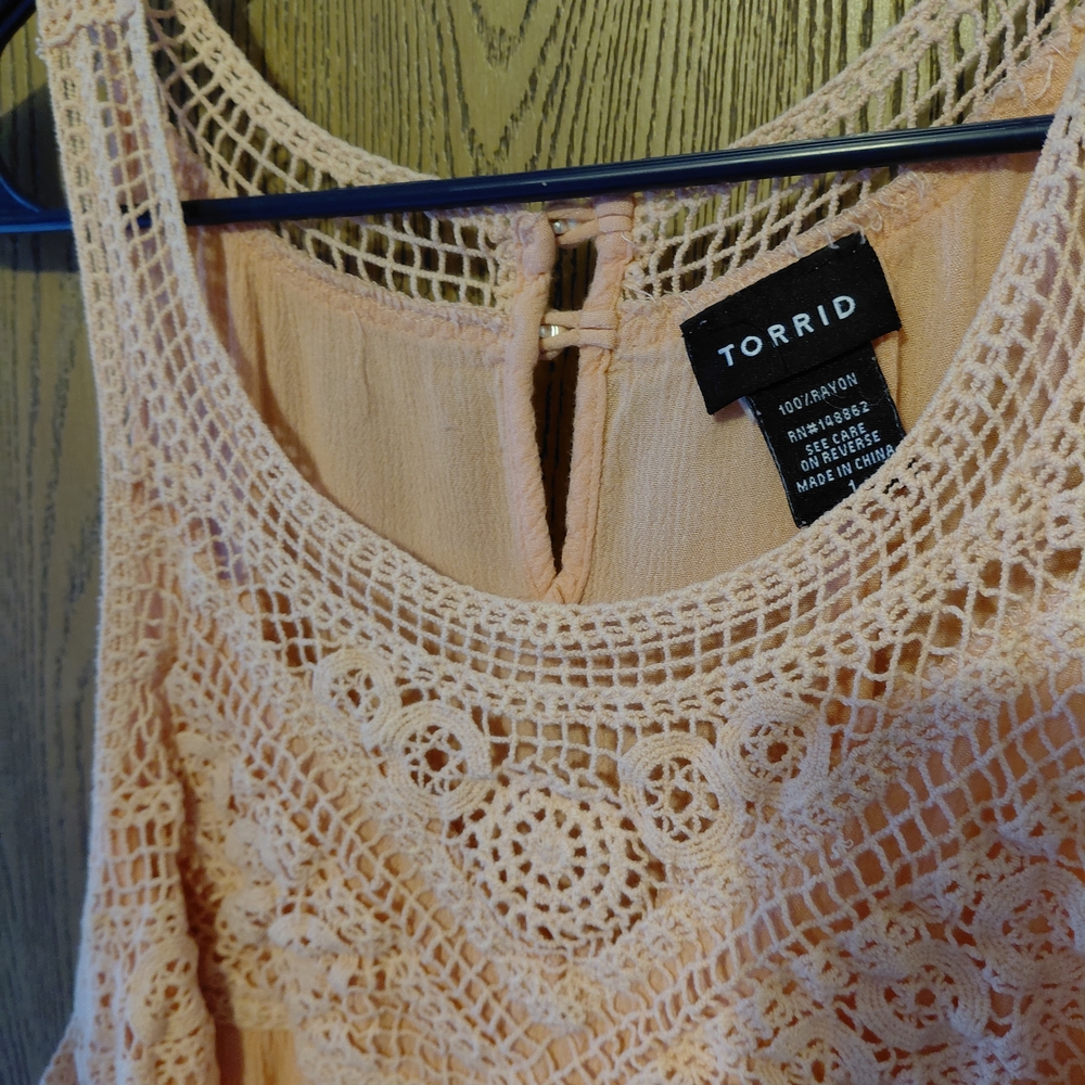 Torrid Women's Light Peach Lace Tank Top